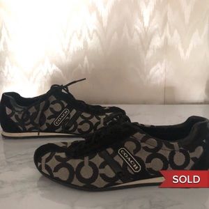 SOLD ———— Authentic Coach Sneakers / Size 6.5 🚨🤩
